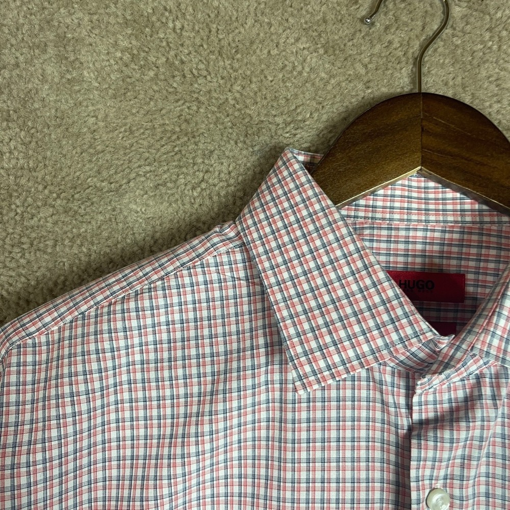 Hugo Boss Dress Shirt Mens 16 Large‎ Red Black Plaid Sharp Fit Button Up Cotton - Picture 4 of 12